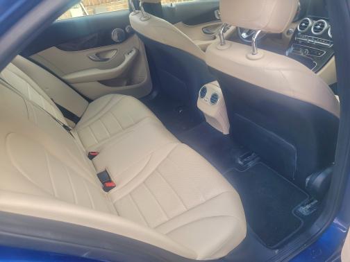 97644325 :رقم المزاد ، 55SWF4KB2JU260741 vin ، 2018 Mercedes-benz C 300 4mat مزاد بيع