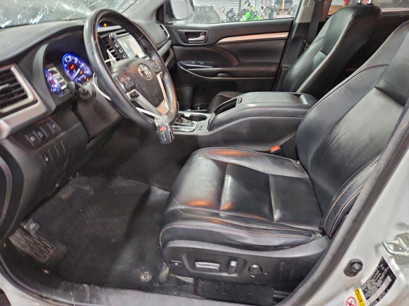 Продаж на аукціоні авто 2018 Toyota Highlander, vin: 5TDJZRFH6JS880566, номер лоту: 95357825