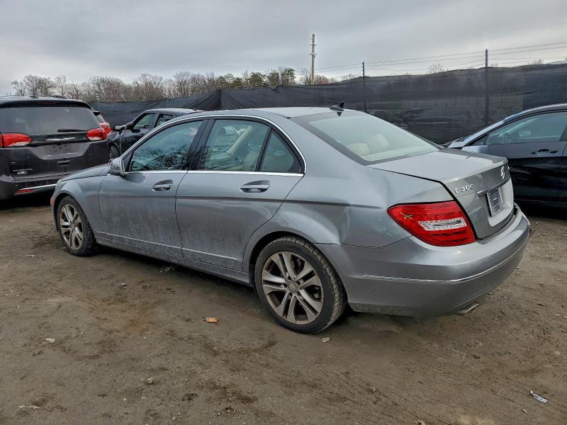 Продаж на аукціоні авто 2013 Mercedes-benz C, vin: WDDGF8AB6DR288061, номер лоту: 94725185