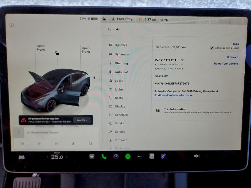 2025 Tesla Model Y მანქანა იყიდება აუქციონზე, vin: 7SAYGDEE7SF275673, აუქციონის ნომერი: 95616915