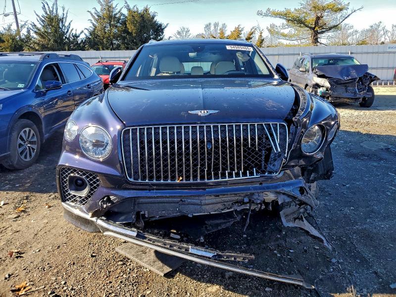 2023 Bentley Bentayga მანქანა იყიდება აუქციონზე, vin: SJAHT2ZV3PC017079, აუქციონის ნომერი: 94989465
