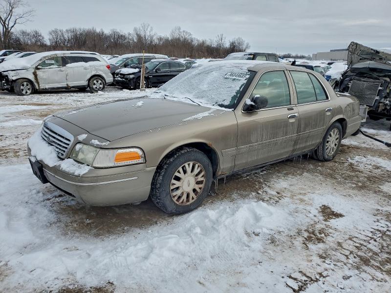 2005 Ford Crown Victoria მანქანა იყიდება აუქციონზე, vin: 2FAFP74W25X110446, აუქციონის ნომერი: 54294606