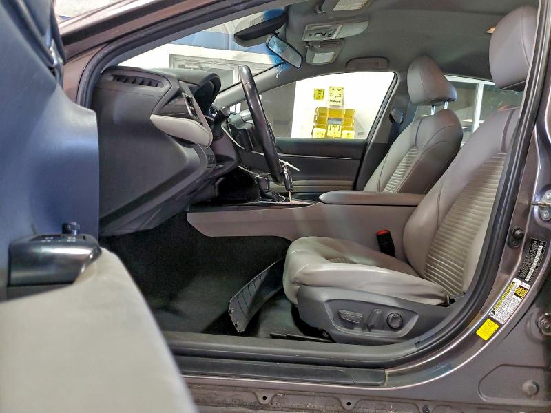 96549635 :رقم المزاد ، 4T1B11HK4KU805492 vin ، 2019 Toyota Camry مزاد بيع