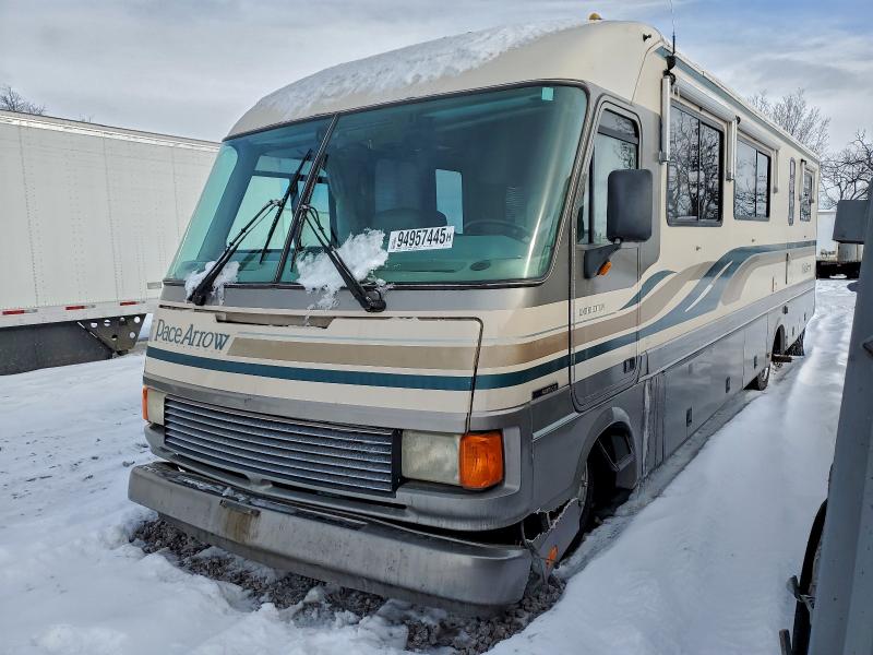 Продажа на аукционе авто 2000 Other Fleetwood, vin: 1GBKP37N7R3307463, номер лота: 77207965