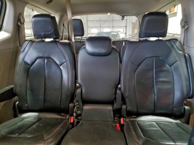 96149695 :رقم المزاد ، 2C4RC1BG2HR520958 vin ، 2017 Chrysler Pacifica مزاد بيع