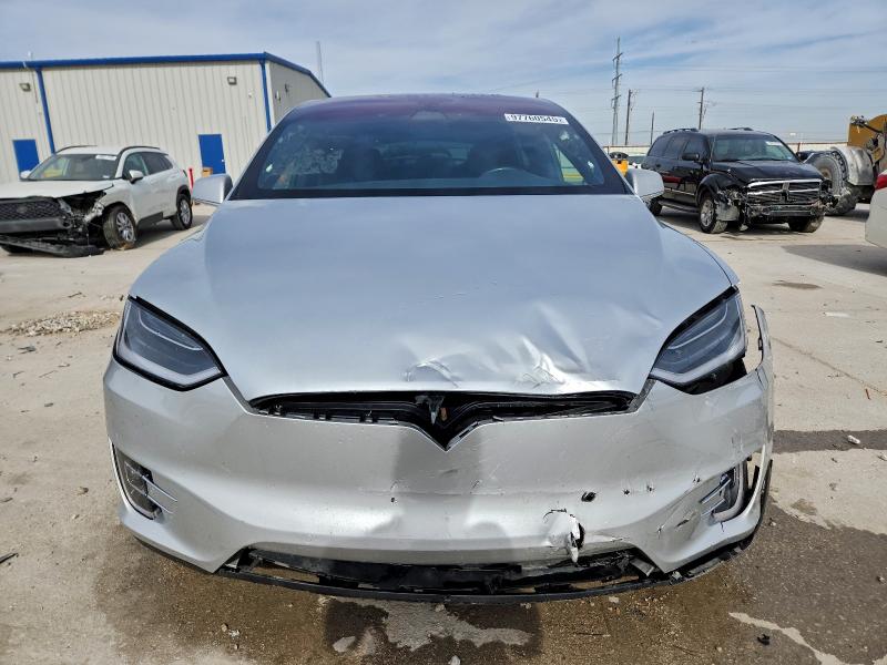 2018 Tesla Model X მანქანა იყიდება აუქციონზე, vin: 5YJXCDE21JF101252, აუქციონის ნომერი: 97760545