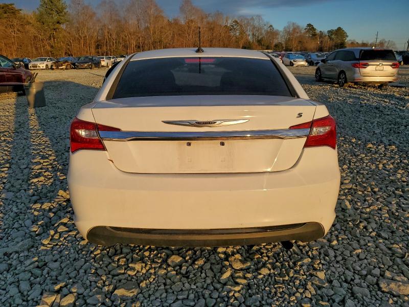 95877345 :رقم المزاد ، 1C3CCBBB5DN729221 vin ، 2013 Chrysler 200 مزاد بيع
