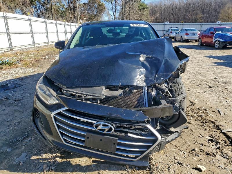 Продаж на аукціоні авто 2018 Hyundai Elantra, vin: 5NPD74LF3JH353177, номер лоту: 97290315