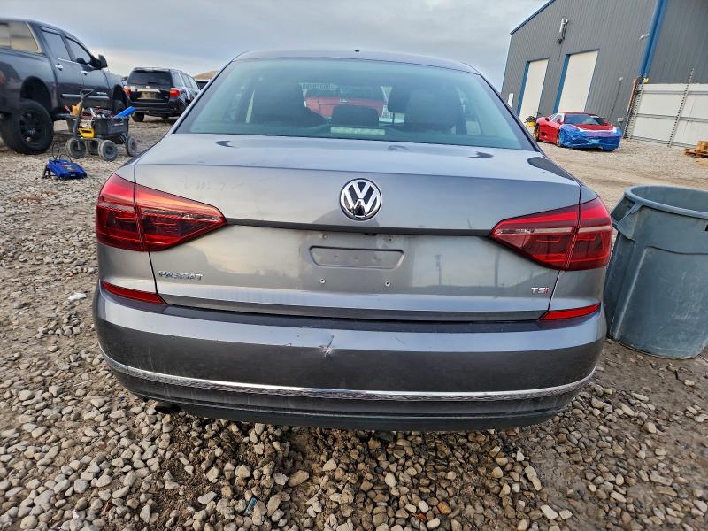 Продажа на аукционе авто 2018 Volkswagen Passat, vin: 1VWAA7A35JC024388, номер лота: 96329895