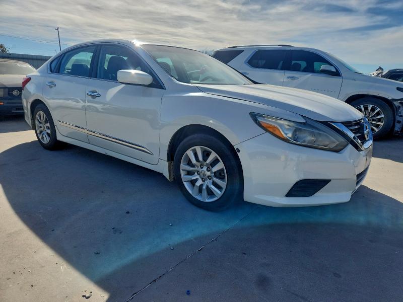Продаж на аукціоні авто 2017 Nissan Altima 2.5, vin: 1N4AL3APXHN322447, номер лоту: 96505015