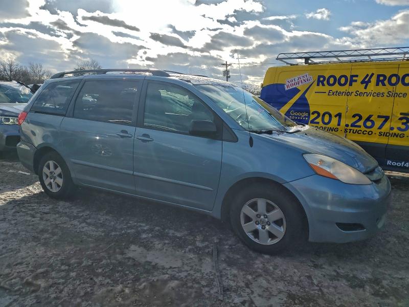 Продажа на аукционе авто 2010 Toyota Sienna Ce, vin: 5TDKK4CC7AS342236, номер лота: 98819695