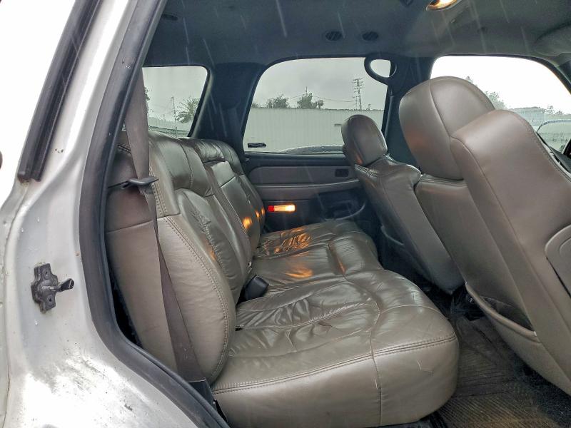 98631985 :رقم المزاد ، 1GNEC13Z92R235094 vin ، 2002 Chevrolet Tahoe مزاد بيع